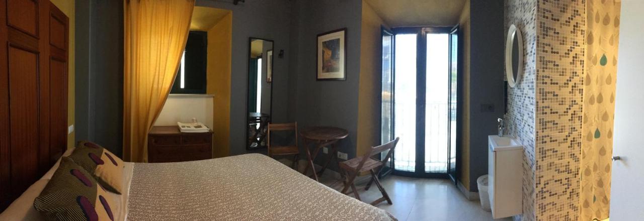 Baobab Hostal El Puerto de Santa Maria Bagian luar foto