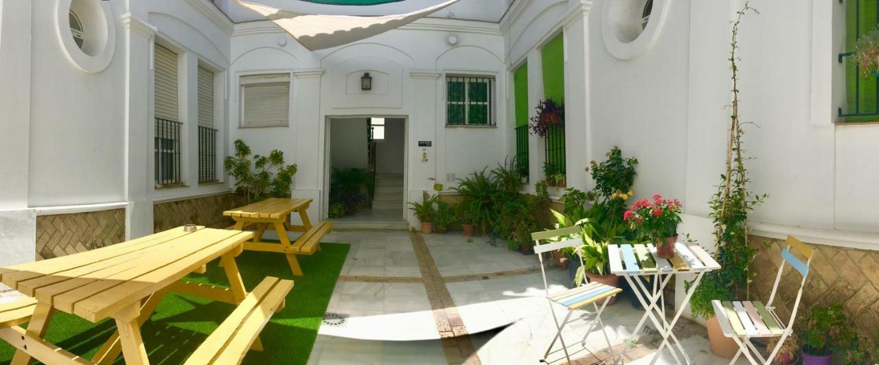Baobab Hostal El Puerto de Santa Maria Bagian luar foto